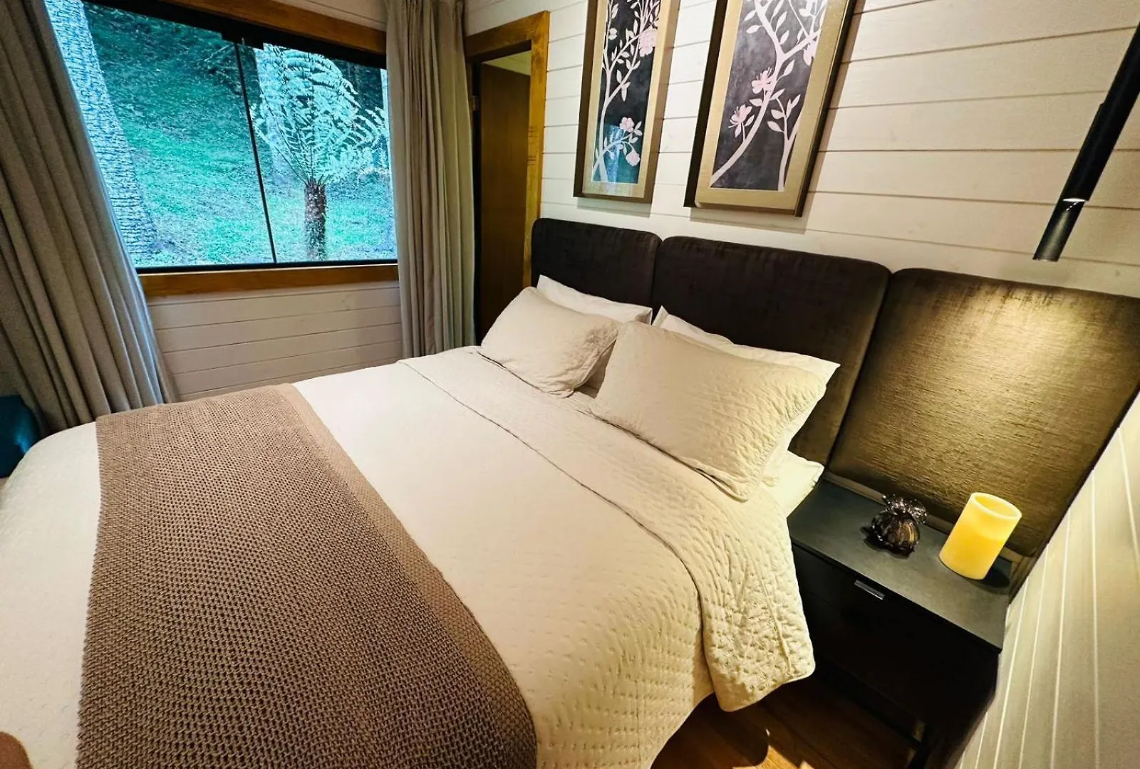 ロッジ Vale Dos Bugres Eco House- Cabana Das Flores ウルビシ